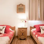 Les Granges 14 For 10 People Апартаменты